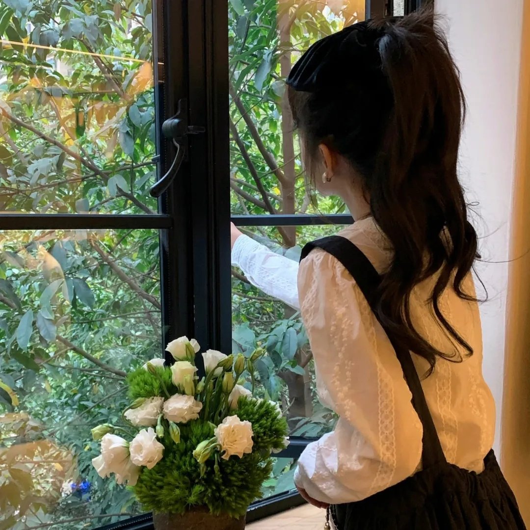 资助的贫困生把我别墅卖了